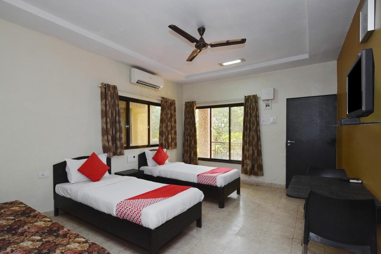 Oyo Midway Park Resort Atgaon Екстер'єр фото