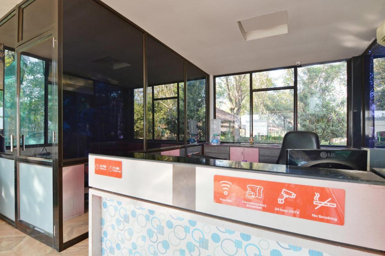 Oyo Midway Park Resort Atgaon Екстер'єр фото
